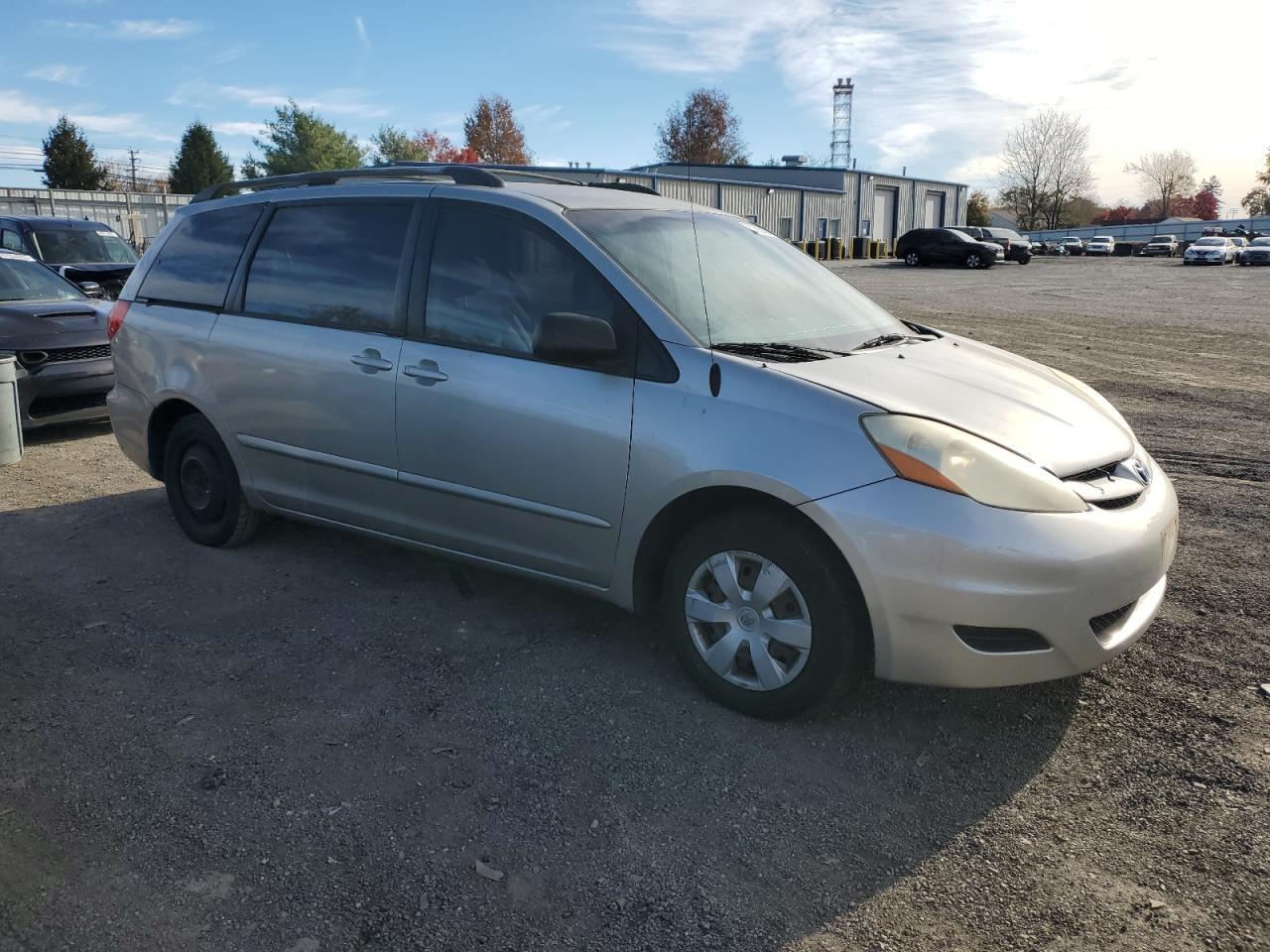 2007 TOYOTA SIENNA