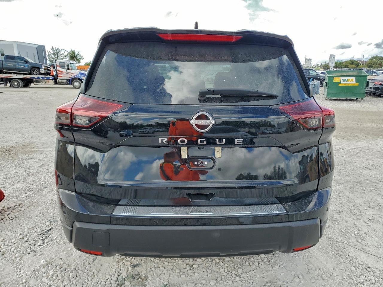 2025 NISSAN ROGUE