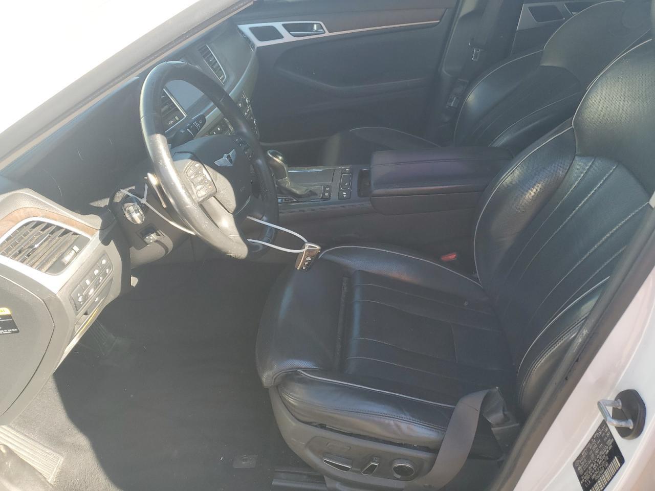 2015 HYUNDAI GENESIS
