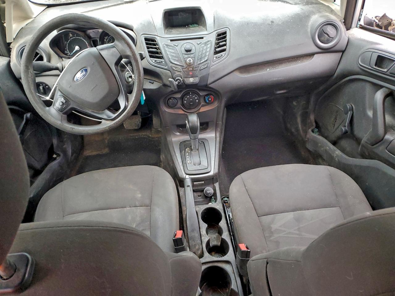 2015 FORD Fiesta