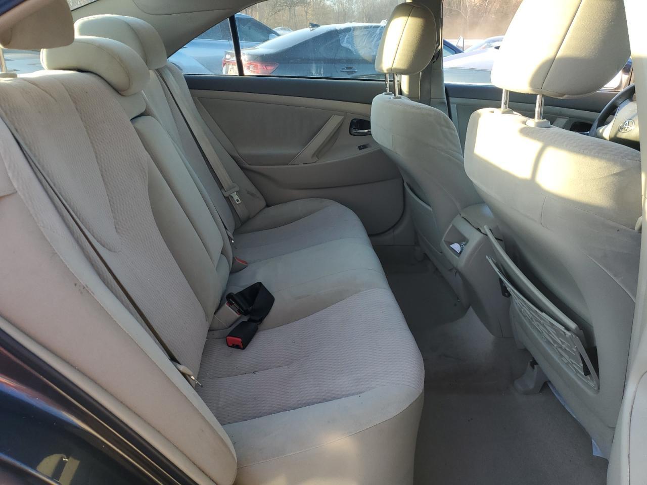 2011 TOYOTA CAMRY