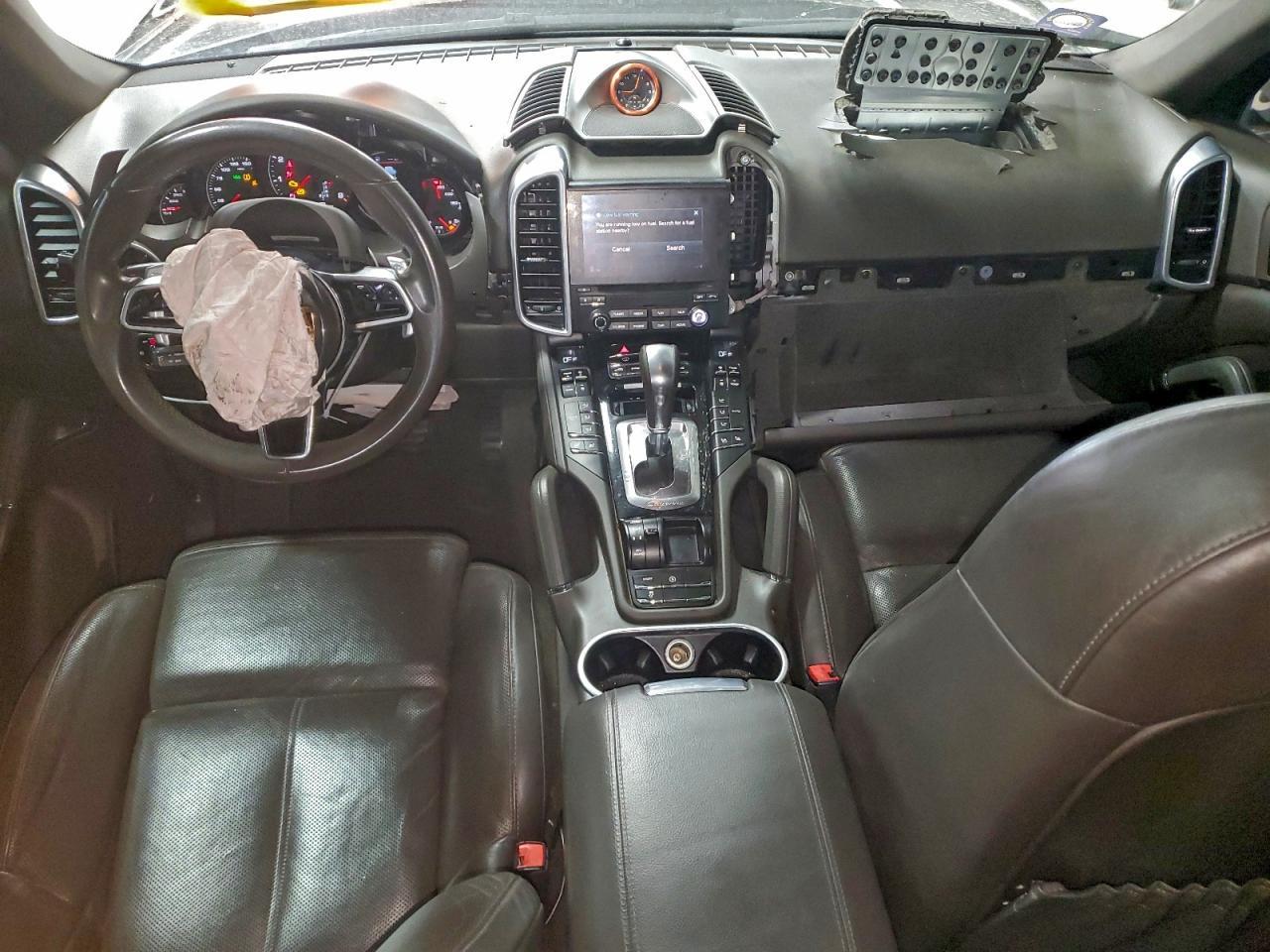 2017 PORSCHE CAYENNE
