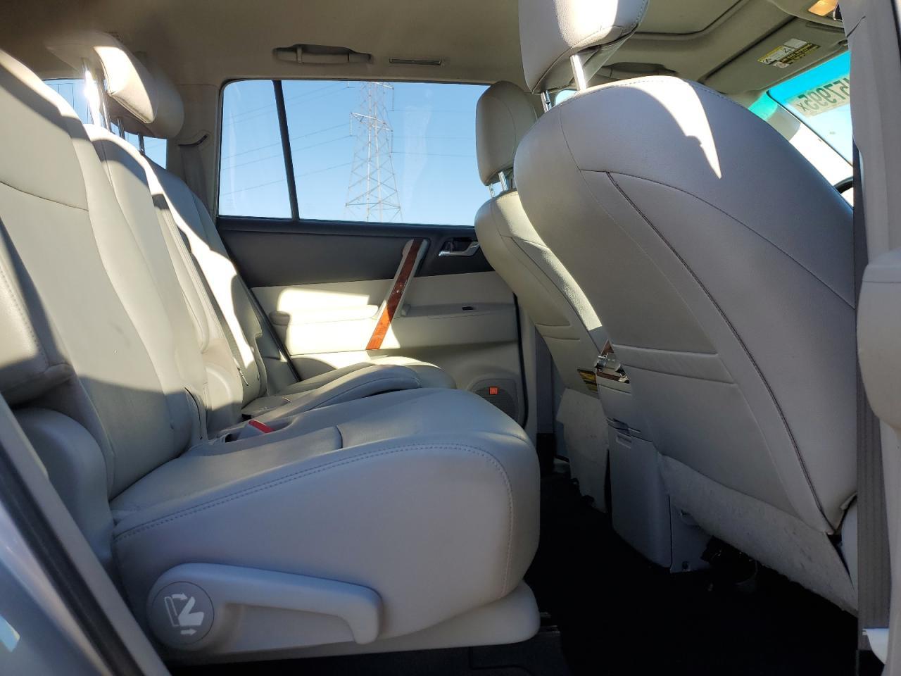 2011 TOYOTA Highlander Hybrid