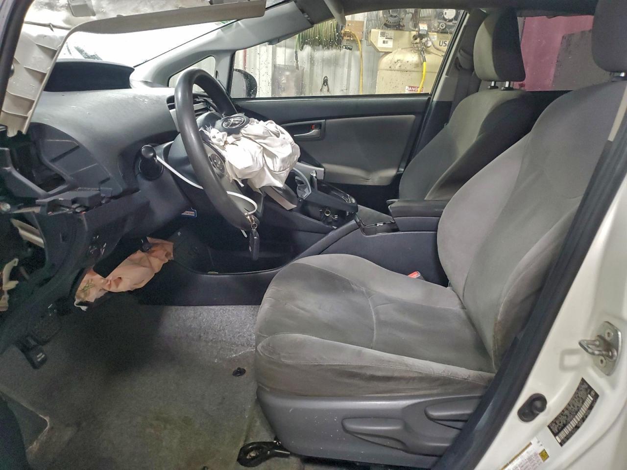2015 TOYOTA PRIUS