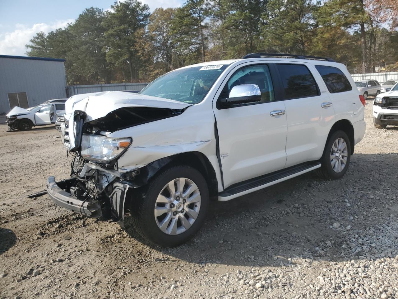 2017 TOYOTA Sequoia