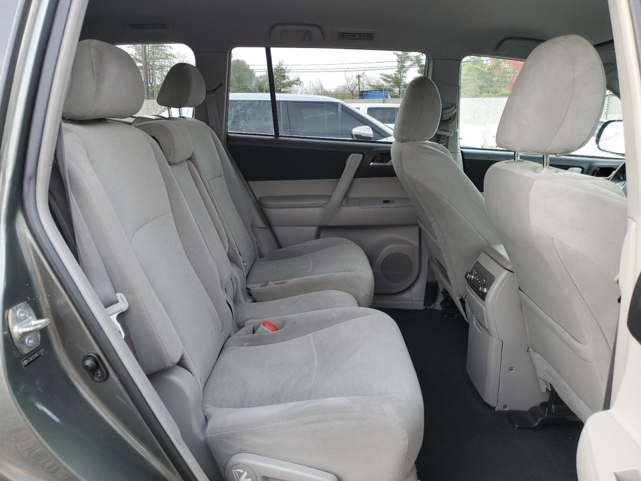 2013 TOYOTA HIGHLANDER