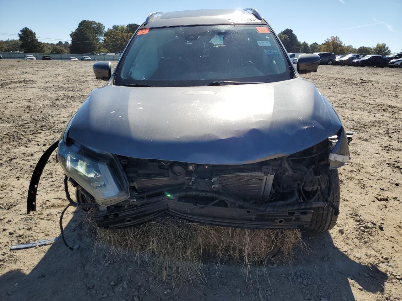 2017 NISSAN ROGUE