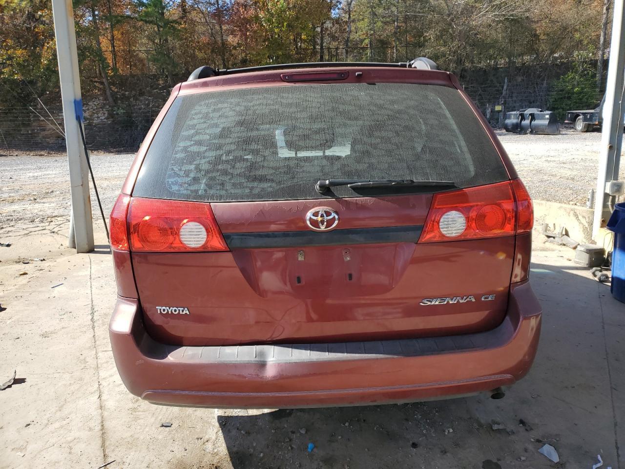 2009 TOYOTA SIENNA