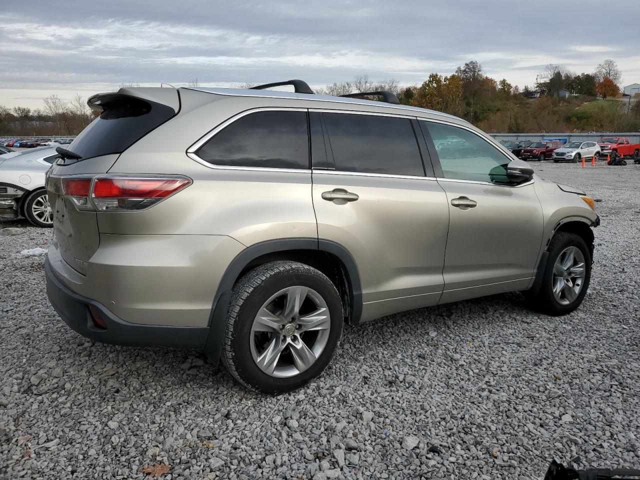 2015 TOYOTA HIGHLANDER