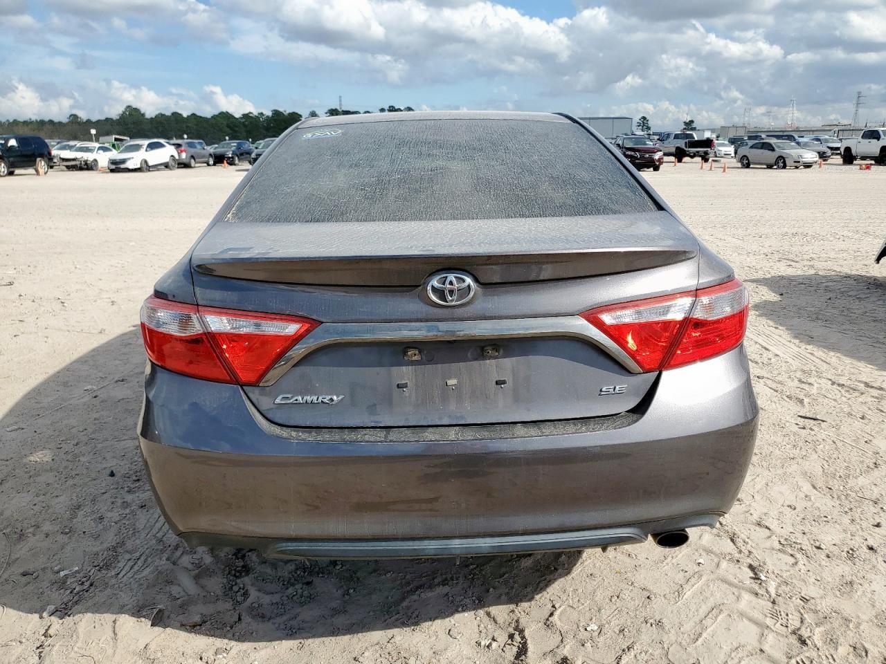 2015 TOYOTA CAMRY