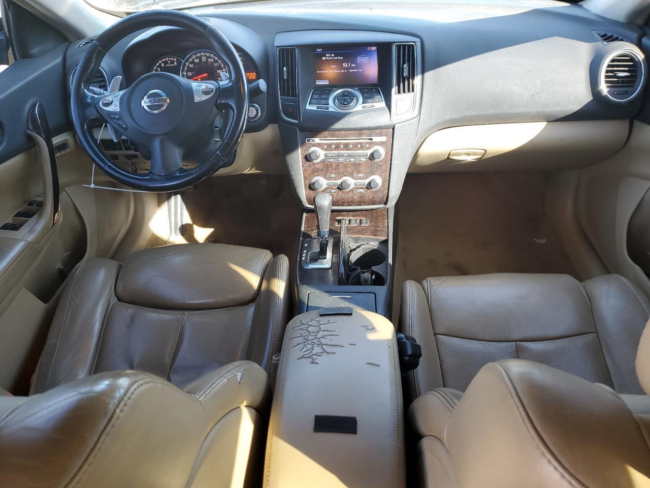 2011 NISSAN Maxima