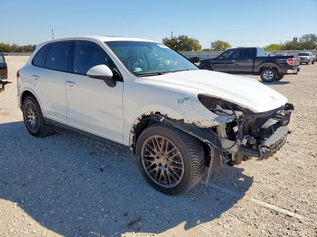 2017 PORSCHE CAYENNE