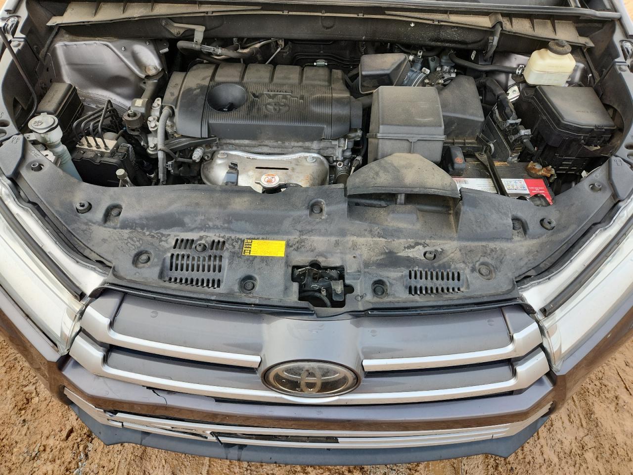 2018 TOYOTA HIGHLANDER