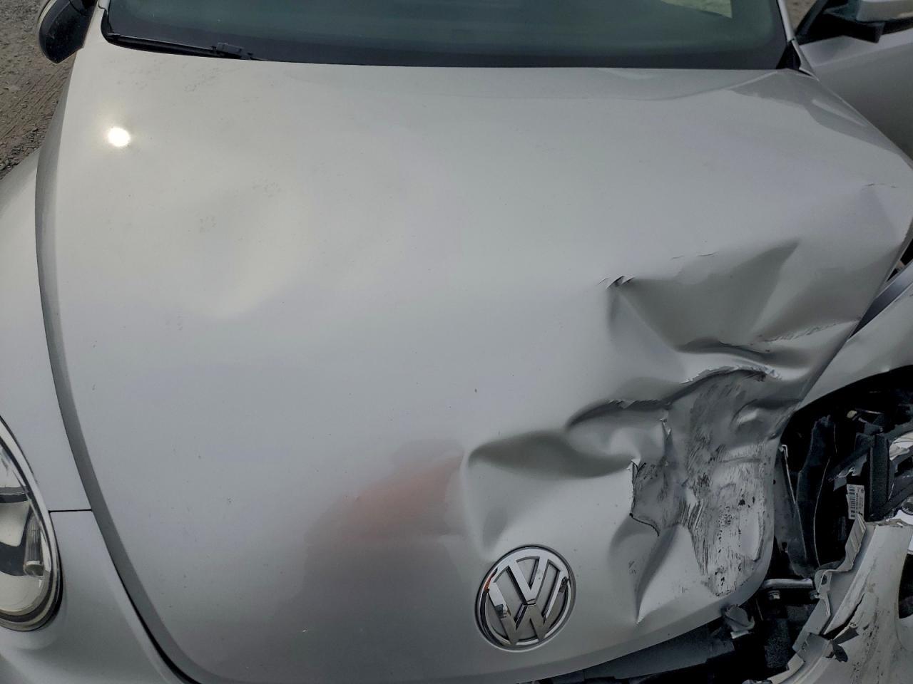 2015 VOLKSWAGEN Beetle