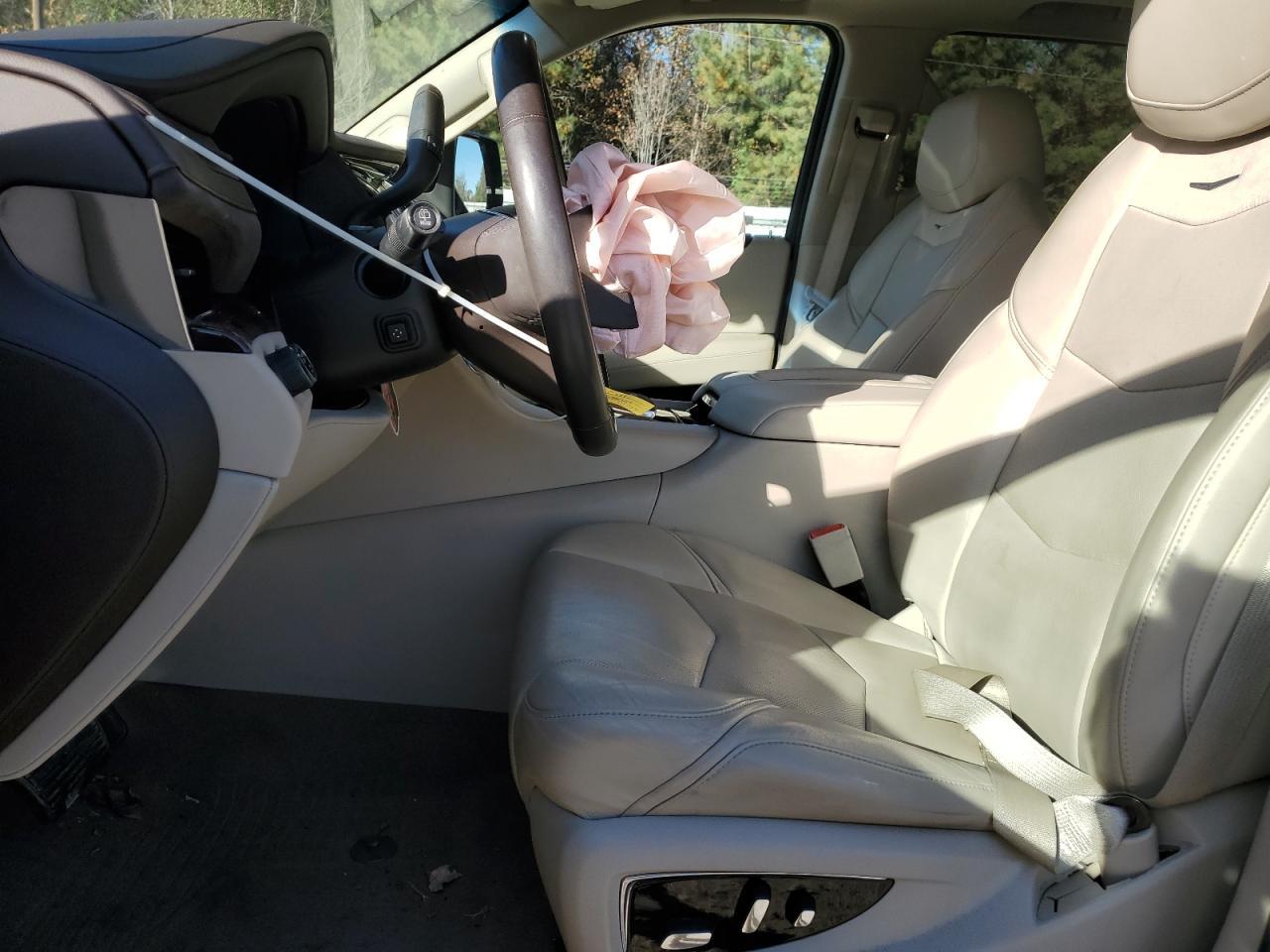 2017 CADILLAC ESCALADE