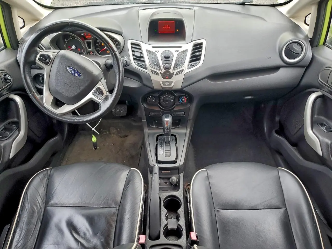 2011 FORD Fiesta