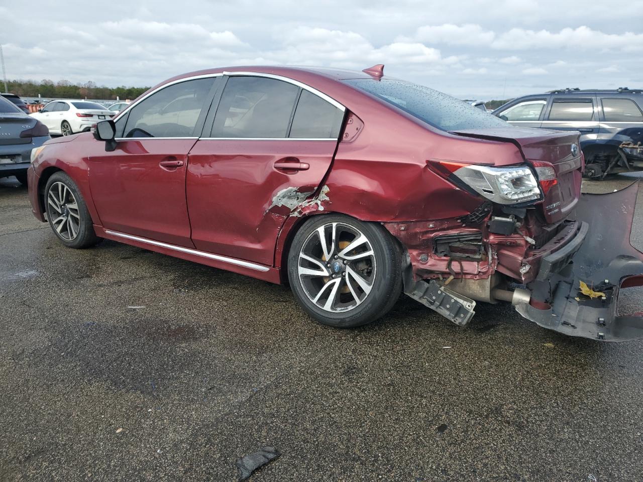 2017 SUBARU Legacy