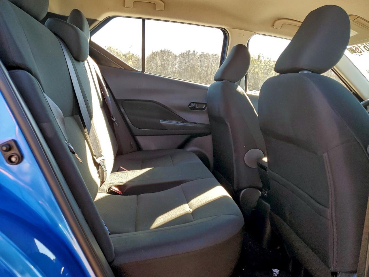 2024 NISSAN KICKS