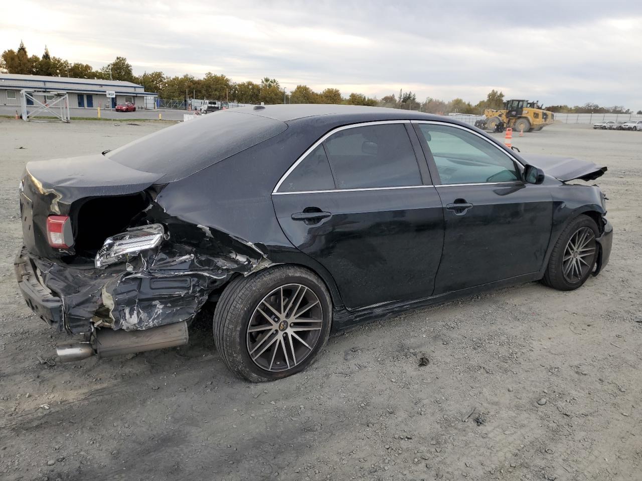 2011 TOYOTA CAMRY