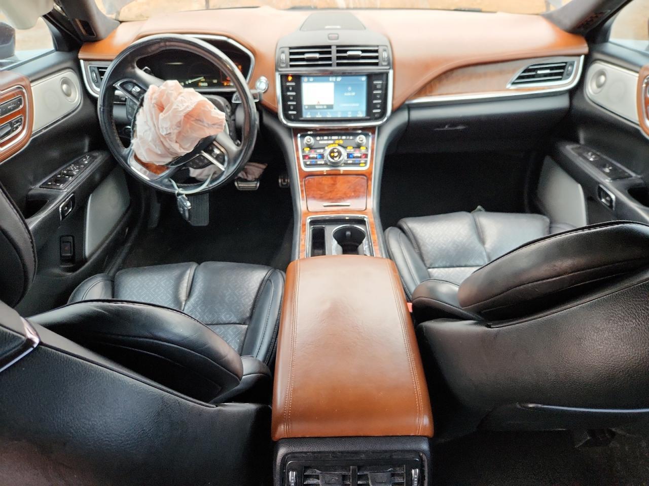 2019 LINCOLN Continental