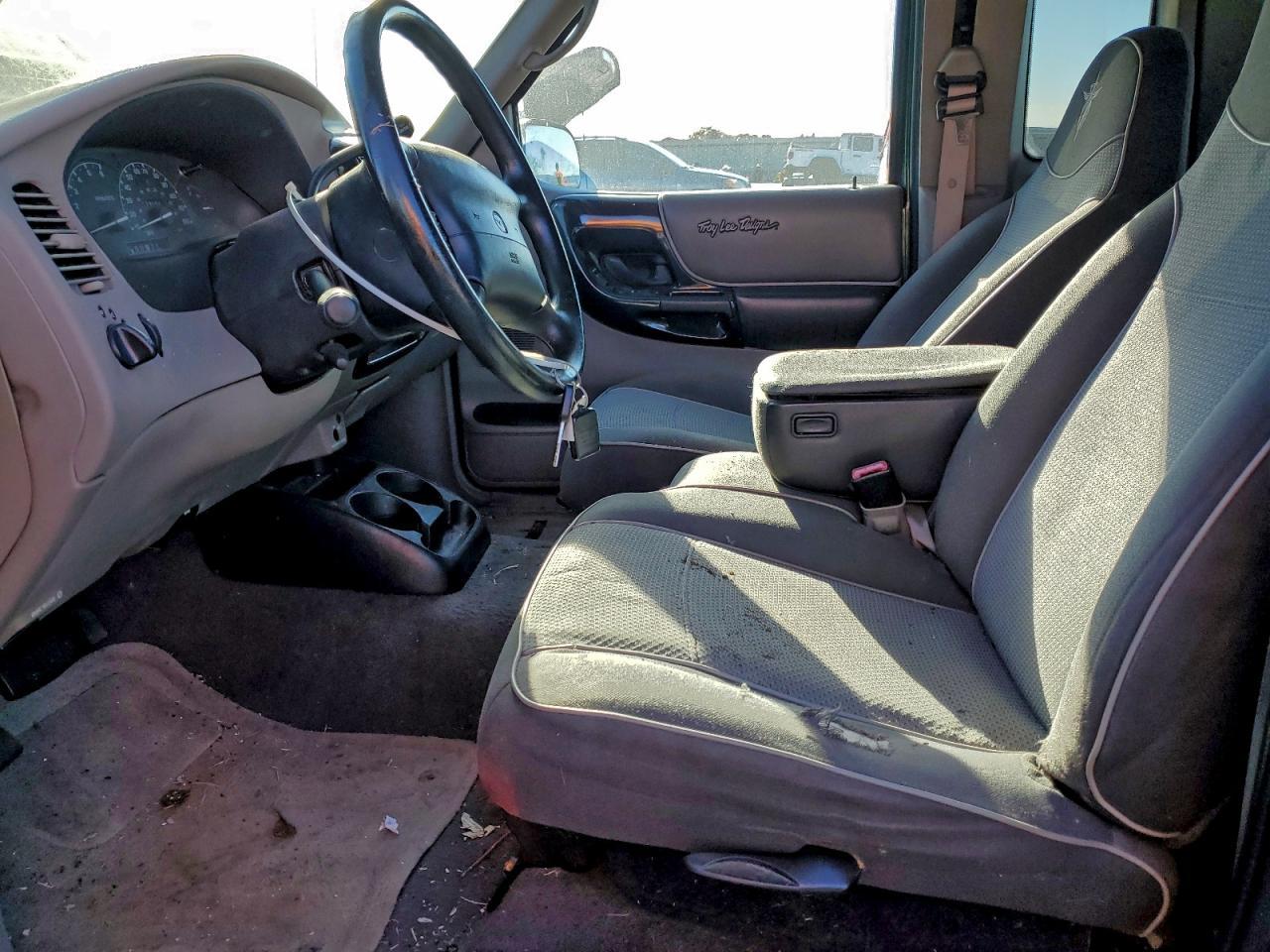 1999 MAZDA B3000