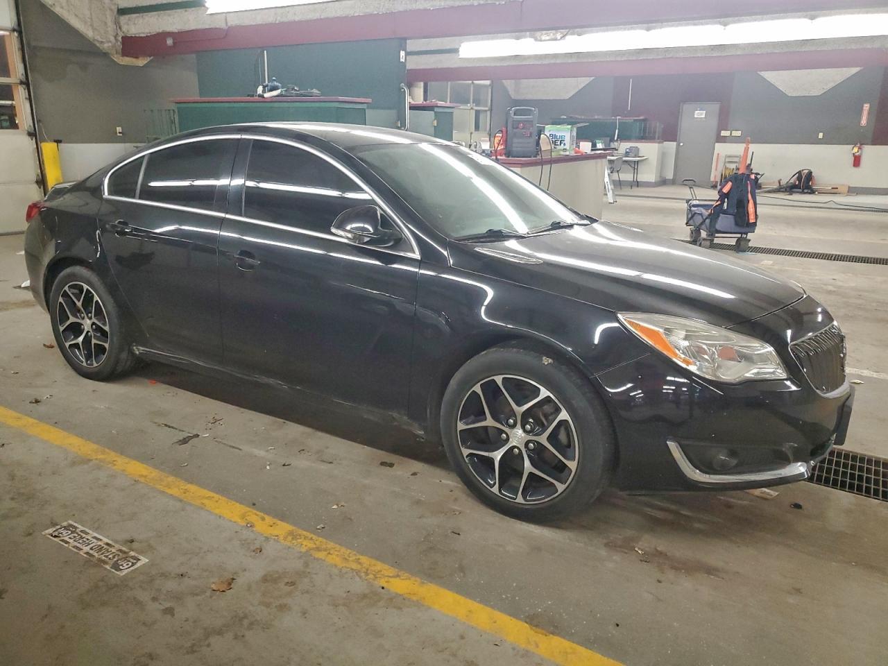 2017 BUICK Regal