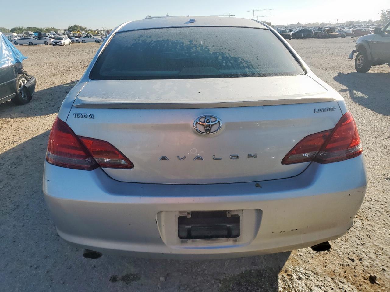2009 TOYOTA Avalon