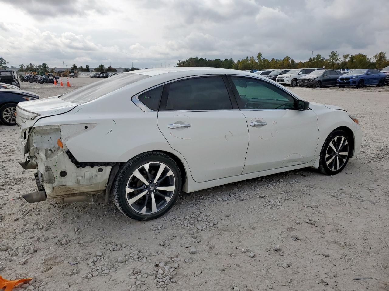 2016 NISSAN ALTIMA
