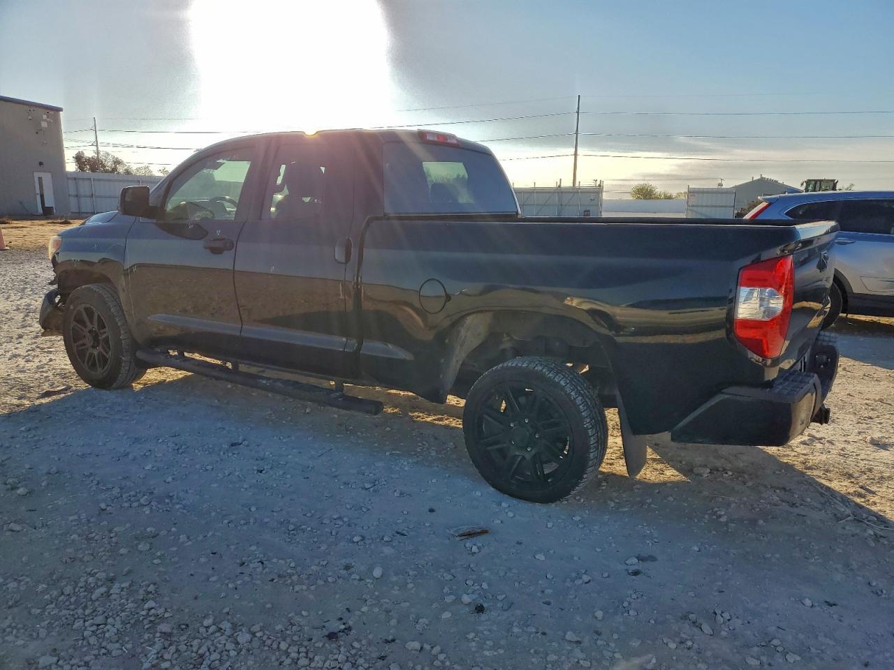 2016 TOYOTA TUNDRA