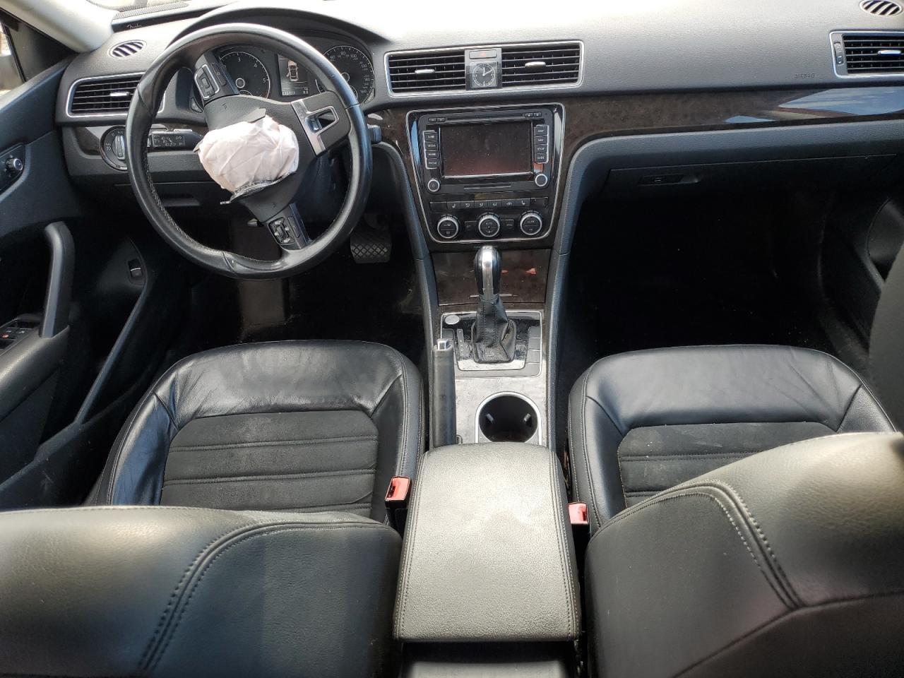 2015 VOLKSWAGEN Passat