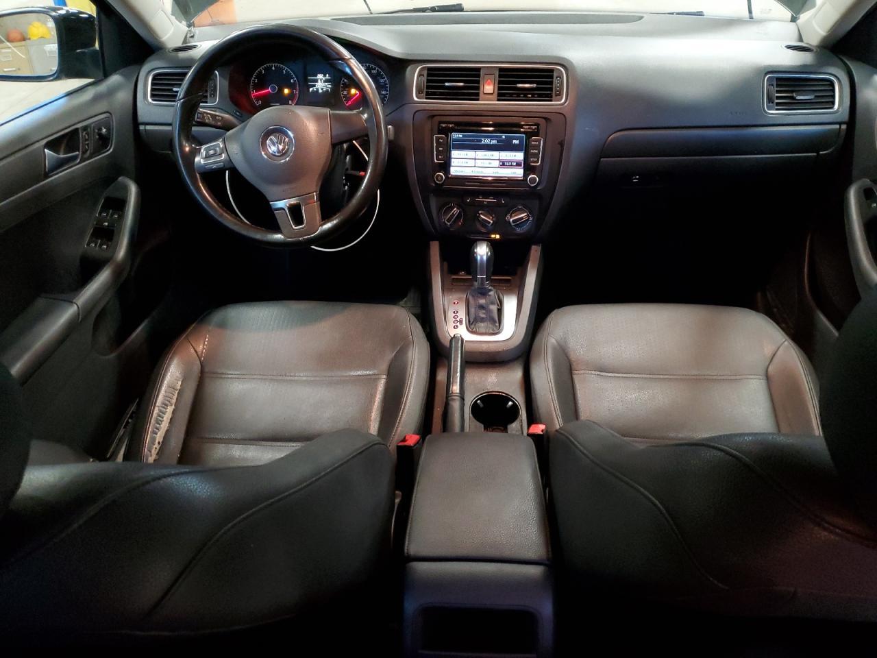 2011 VOLKSWAGEN JETTA