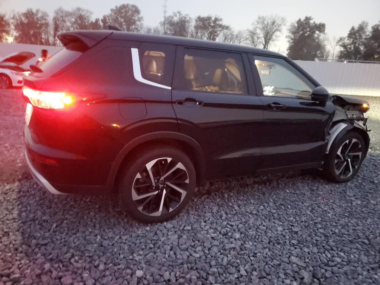2022 MITSUBISHI outlander