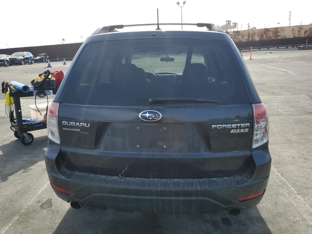 2011 SUBARU FORESTER