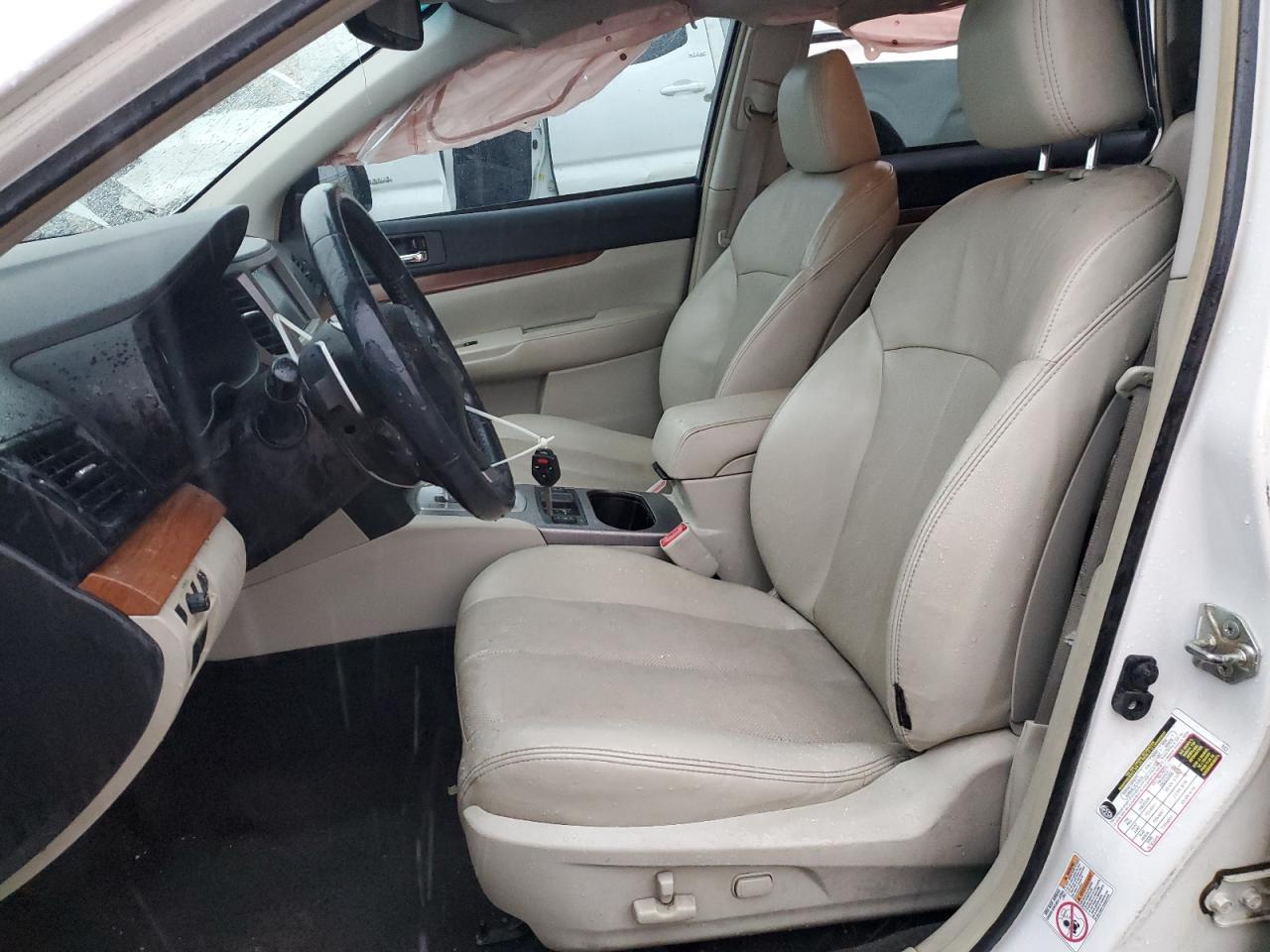 2014 SUBARU Outback