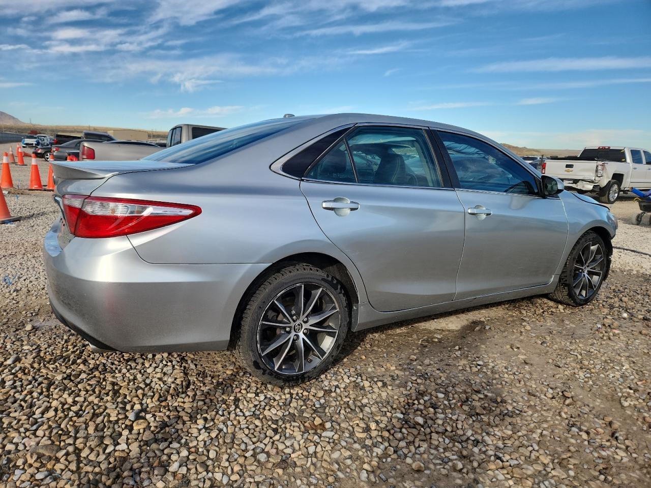 2015 TOYOTA CAMRY