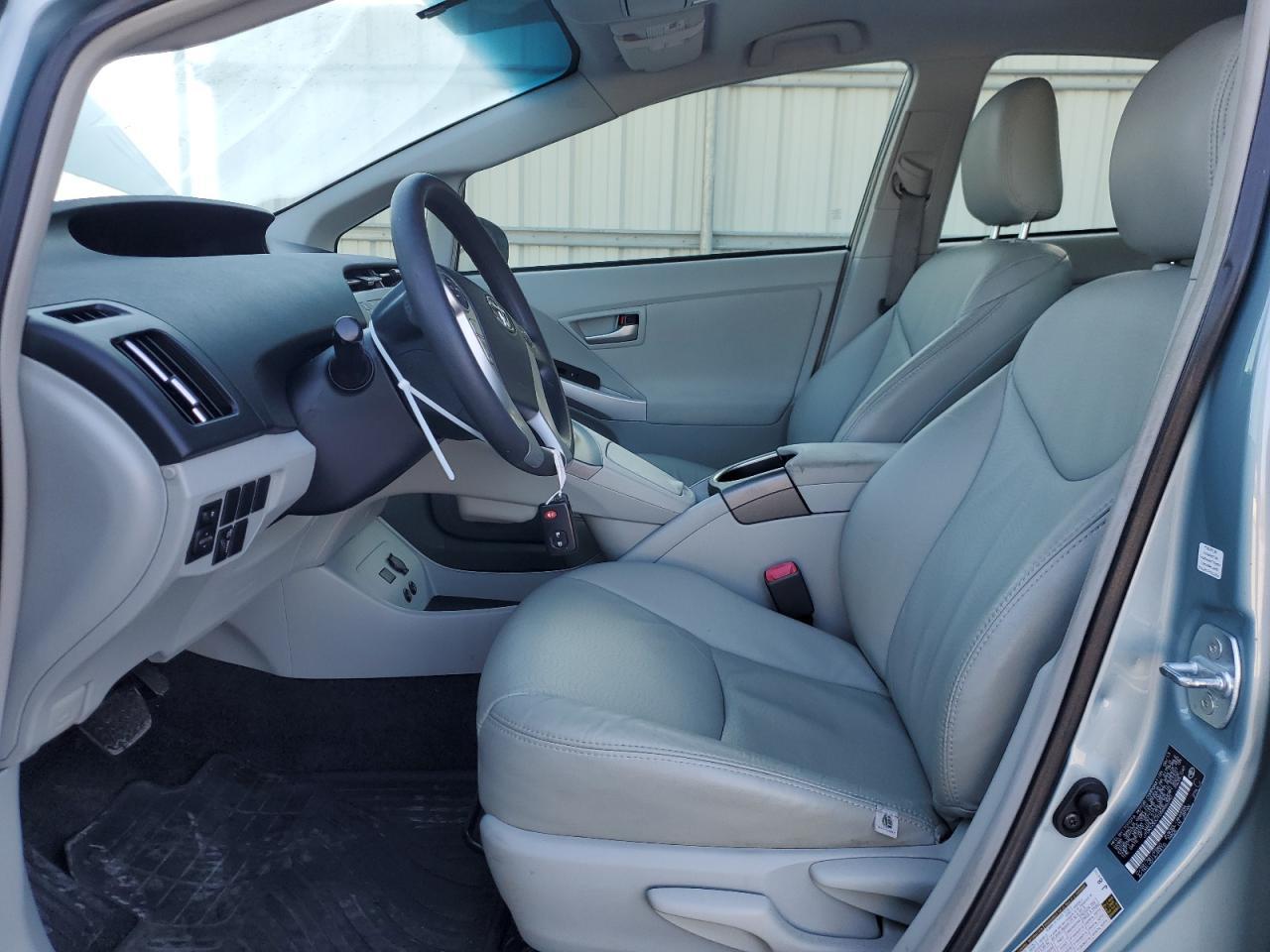 2013 TOYOTA PRIUS