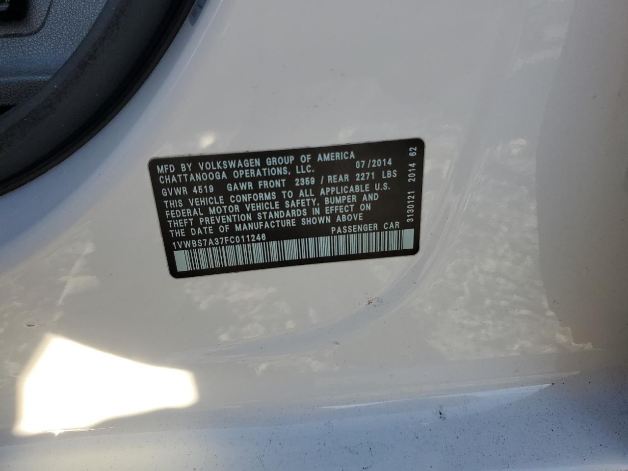 2015 VOLKSWAGEN Passat