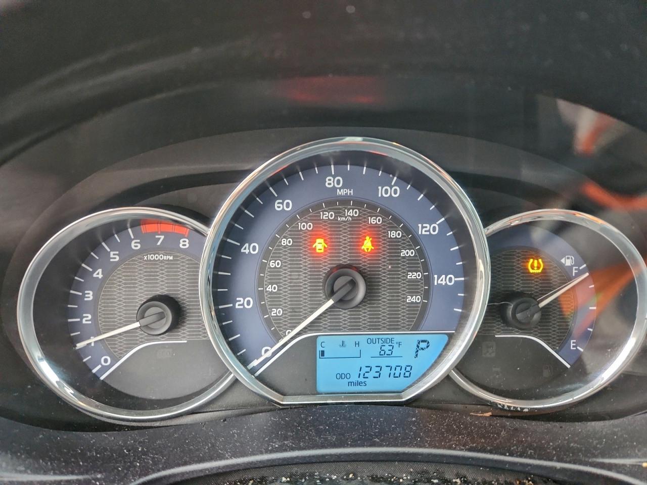 2015 TOYOTA COROLLA
