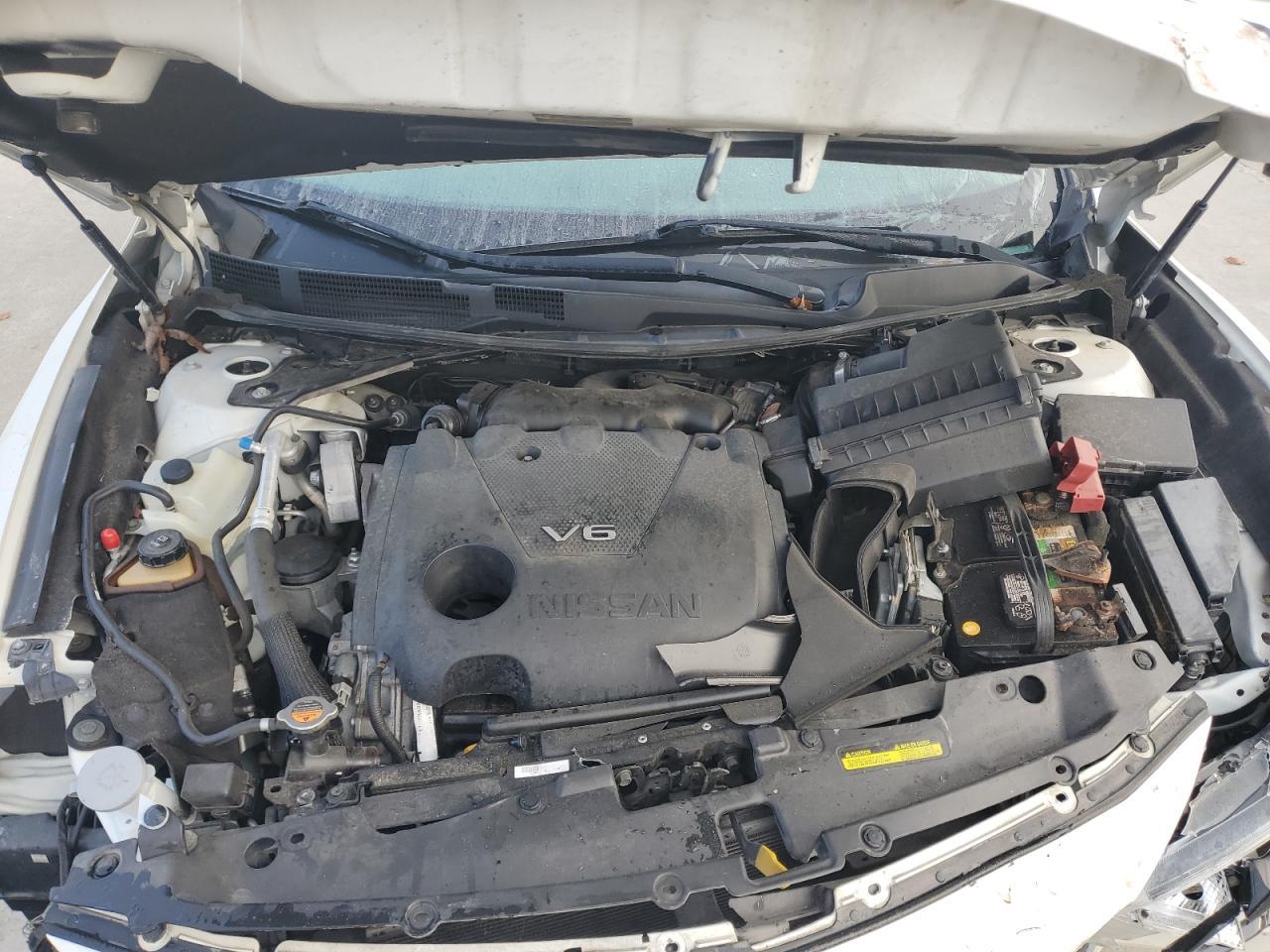 2016 NISSAN Maxima