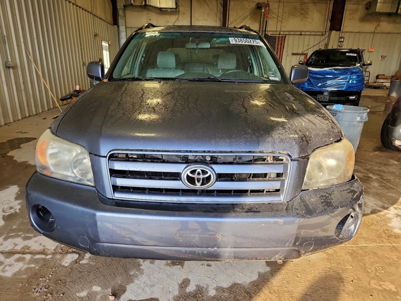 2005 TOYOTA HIGHLANDER