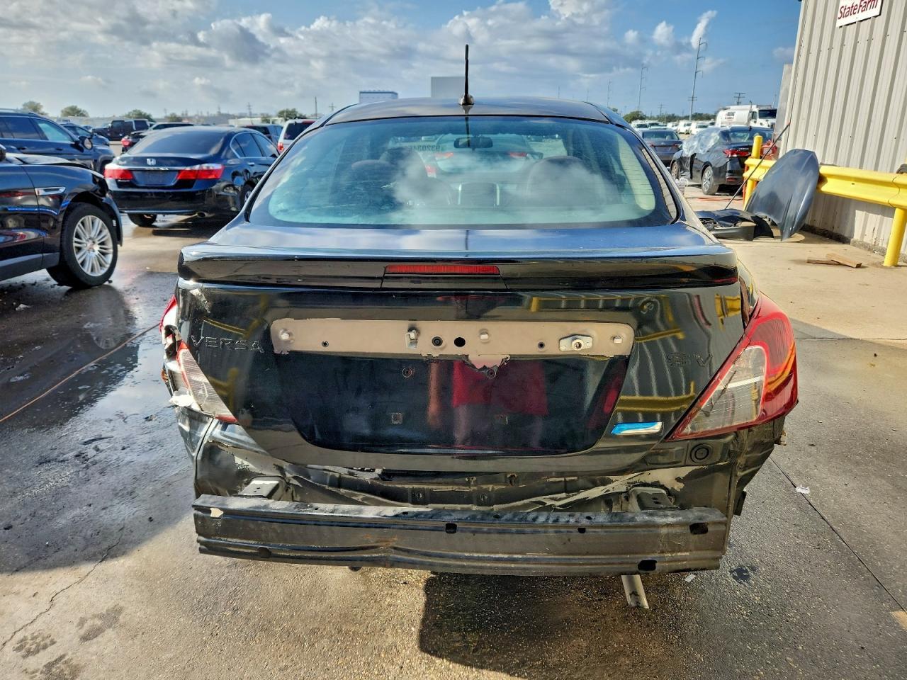 2018 NISSAN VERSA