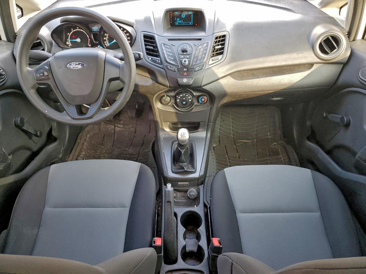 2015 FORD Fiesta