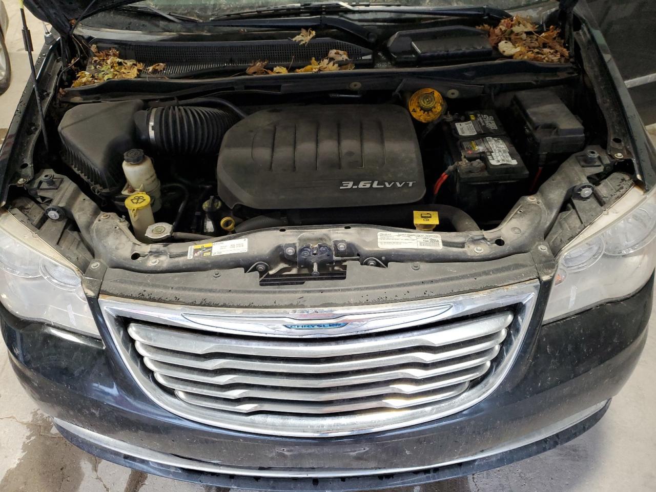 2016 CHRYSLER Town & Country