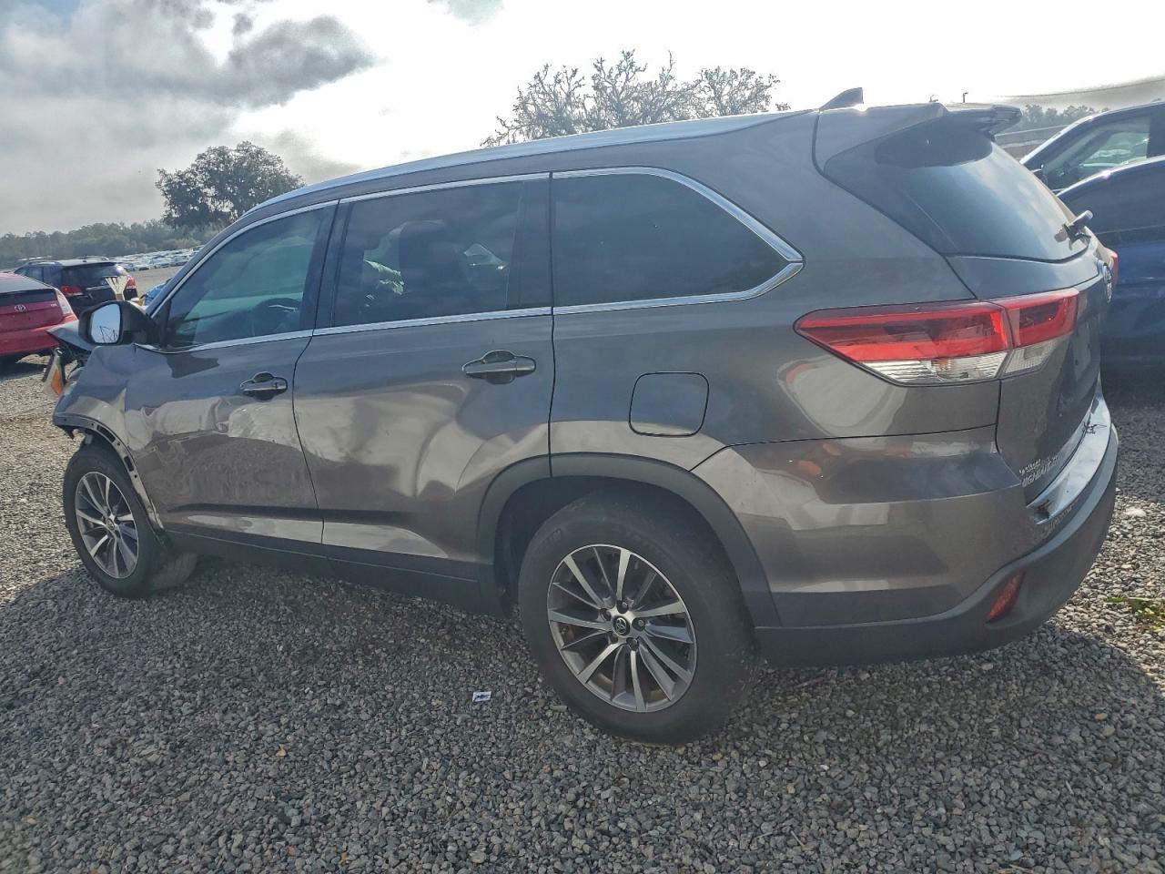 2019 TOYOTA HIGHLANDER