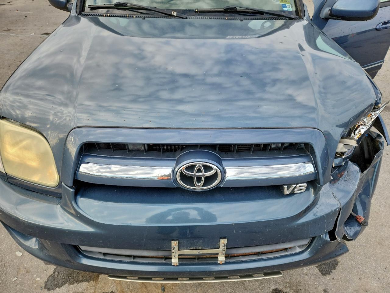2006 TOYOTA Sequoia