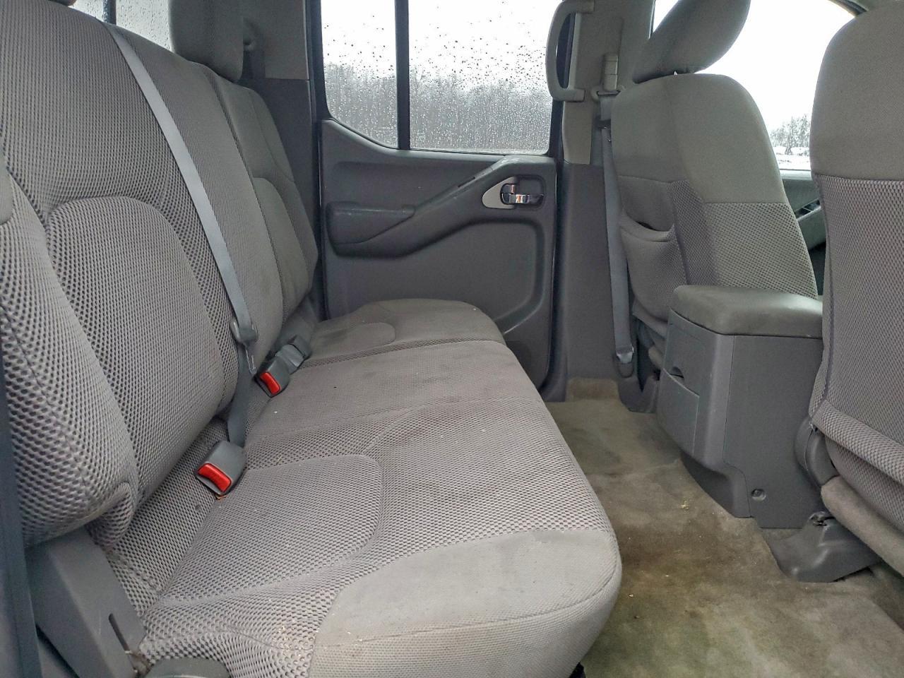 2016 NISSAN Frontier