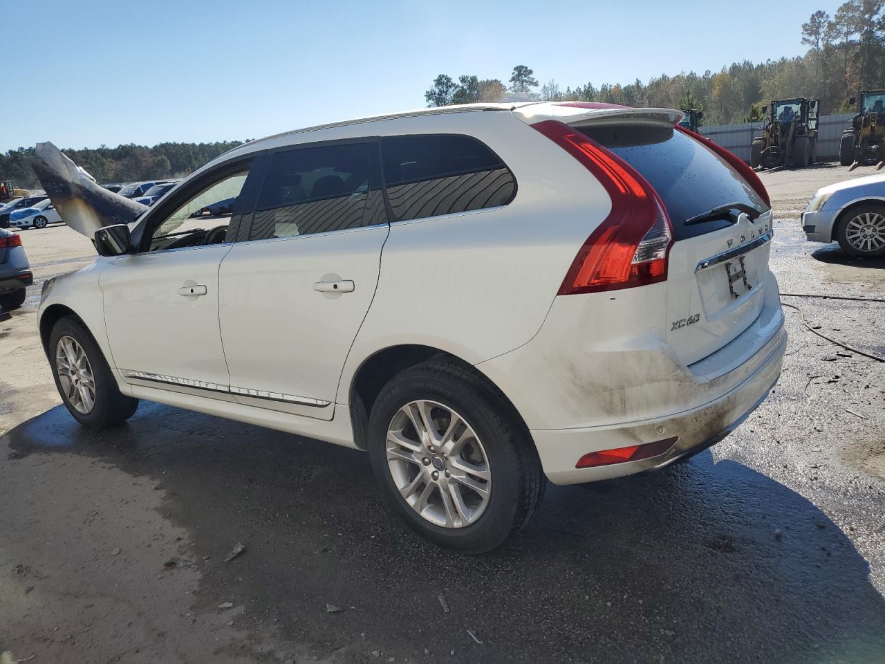 2015 VOLVO XC60