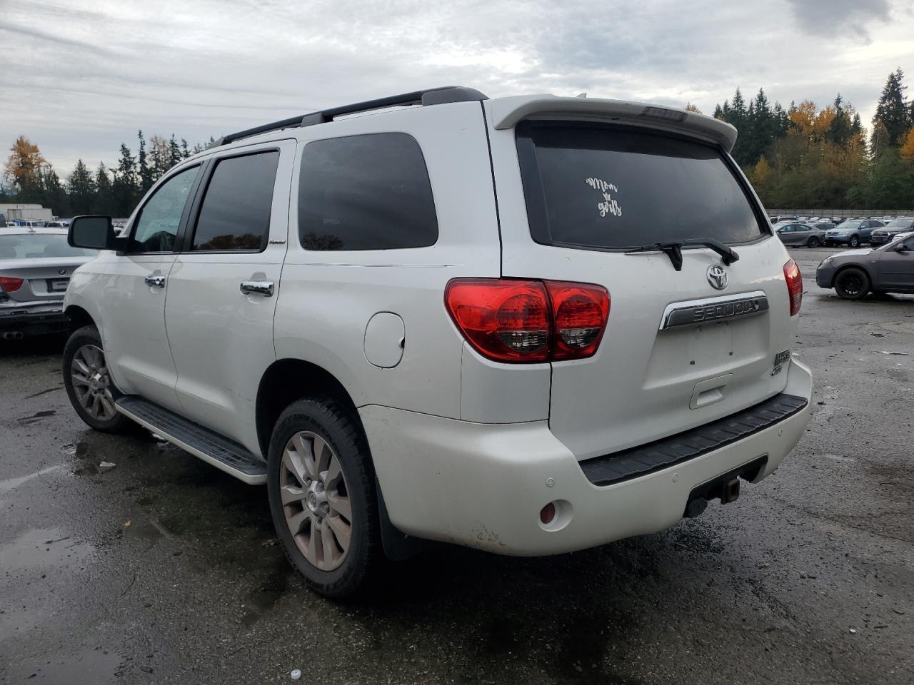 2012 TOYOTA Sequoia