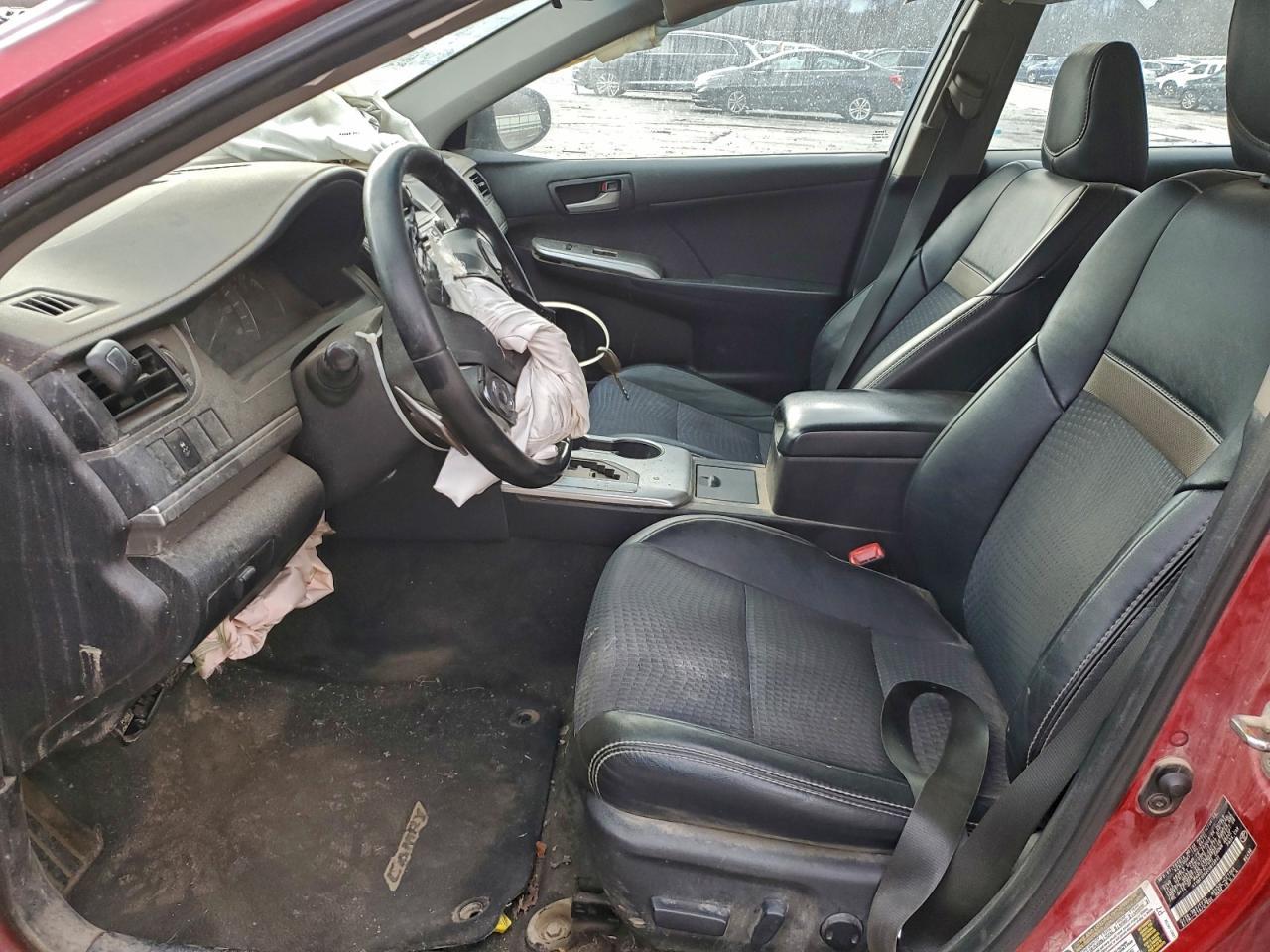 2014 TOYOTA CAMRY