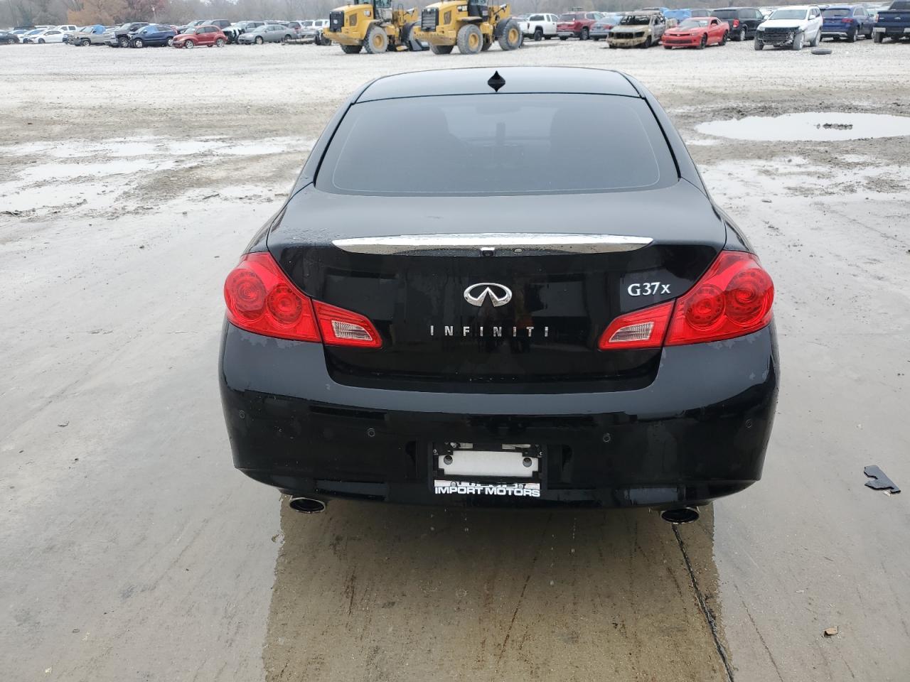 2012 INFINITI G37